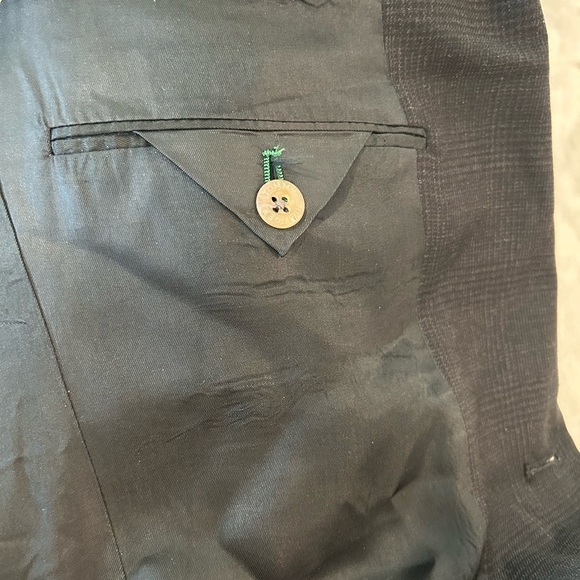 Tommy Hilfiger Wool Suit - Pre-Loved in Excellent Condition - Picture 7 of 12